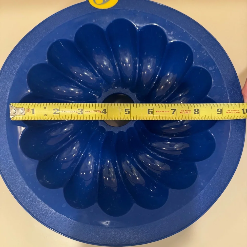 Smartware Bakeware Set Of Two Blue Silicone Bundt Cake Pans